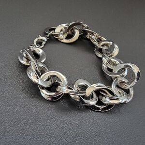 Designer-Inspired Silver-Tone Loop Bracelet – Italian Modern Fluid Links